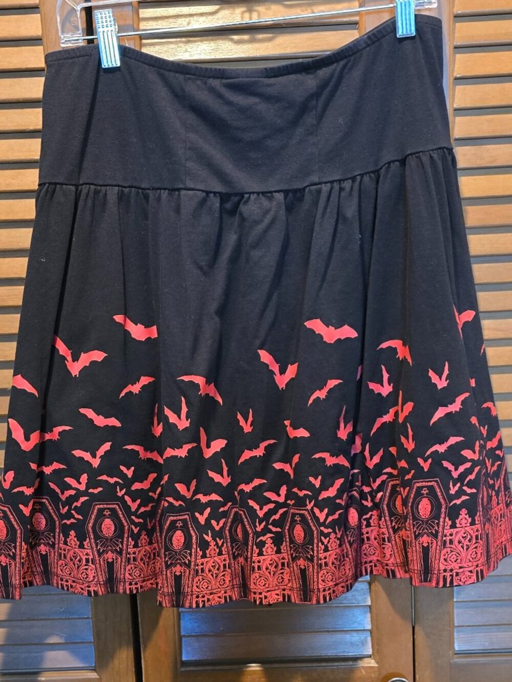 🧛‍♂️ Universal Monsters Dracula Bat Lace-Up Skirt (Plus Size) - Picture 4 of 8
